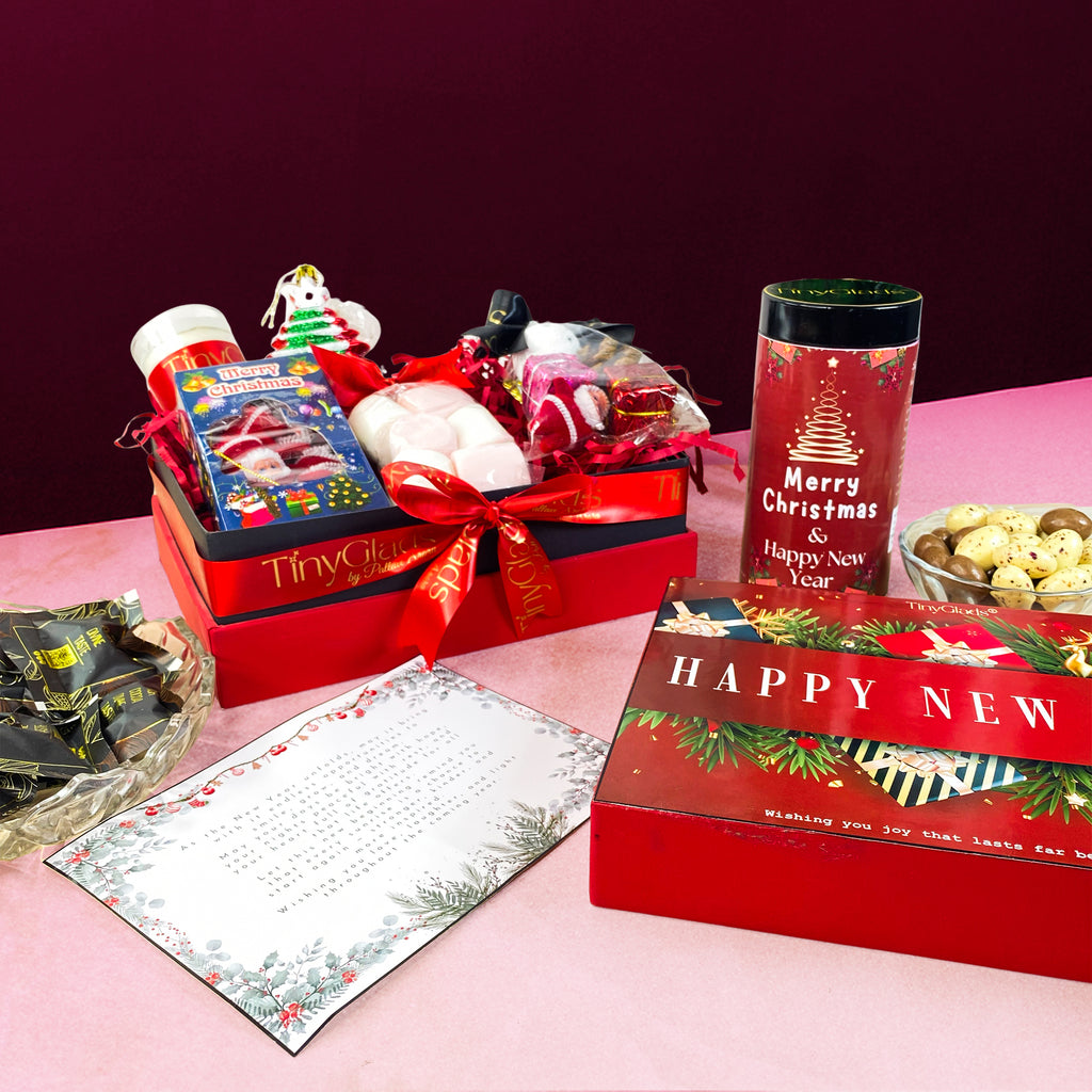 TinyGlads Christmas Cheer Gift Hamper | Festive Treats & Holiday Decor