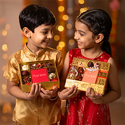Rakhi Signature Box – Personalized Chocolate, Designer Rakhi & Photo Frame